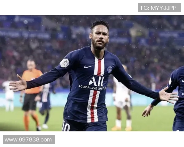 尚布利与洛里昂激战正酣谁能在法甲赛场上笑到最后